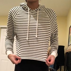 Cropped-striped hoodie